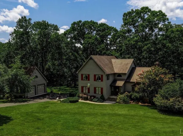 3460 Roaring Run Rd, Goode, VA 24556
