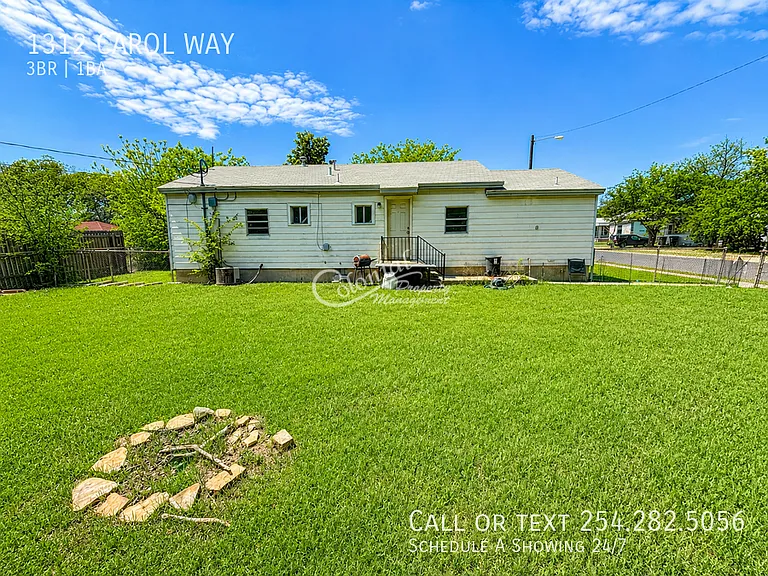 1312 Carol Way — Photo 15