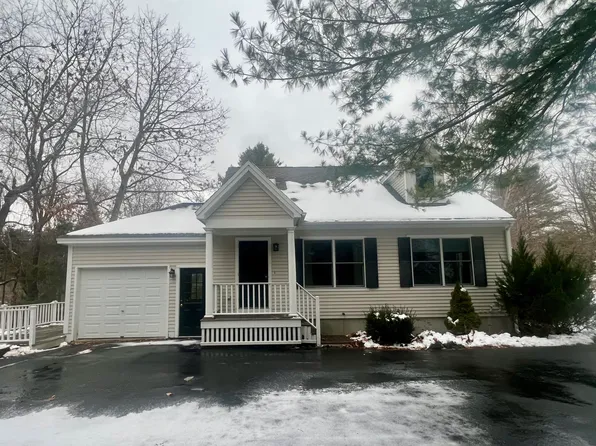 7 Apple Tree Lane, Cape Elizabeth, ME 04107