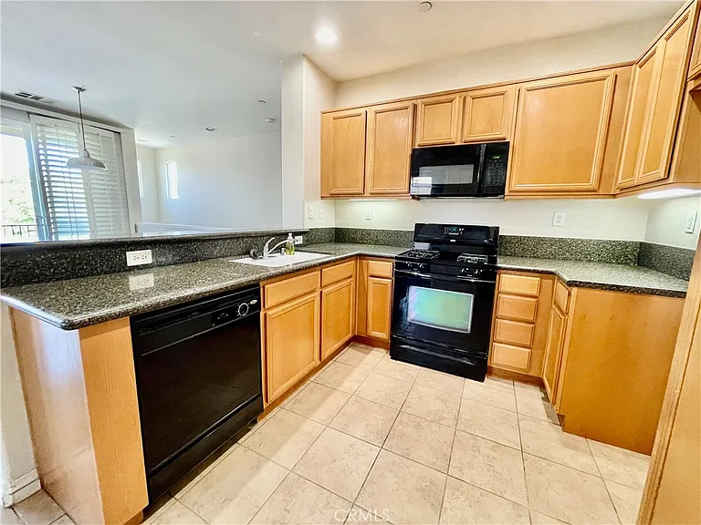 6931 Castor St — Photo 12
