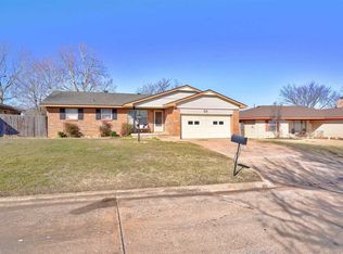 10 NW 57th St, Lawton, OK 73505