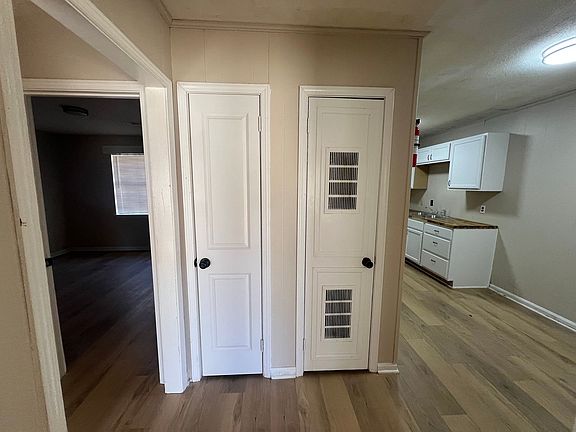 3rd image of 406 29th Pl #A