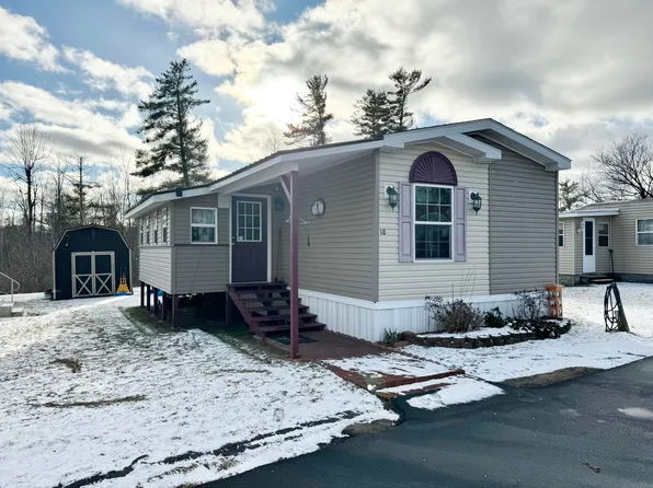 10 Four Seasons Dr, Plattsburgh, NY 12901