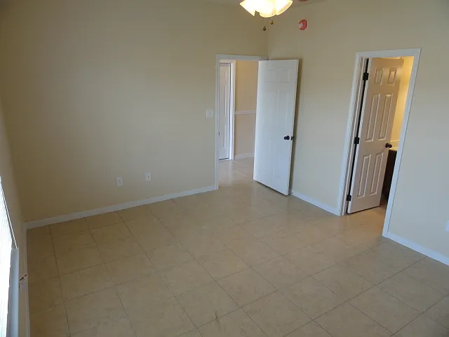 2002 Tru Cir — Photo 13