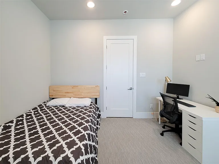 5709 Larkin St #A — Photo 50