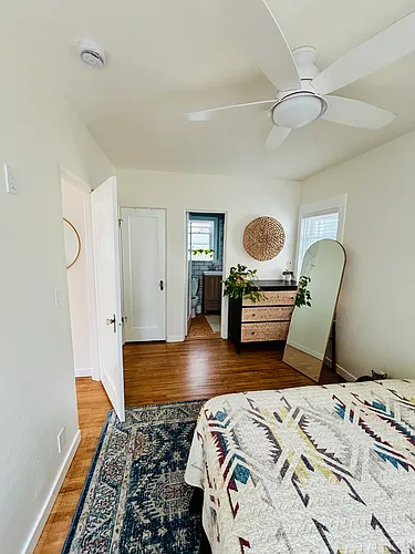 814-816 Niantic Ct Photo 1