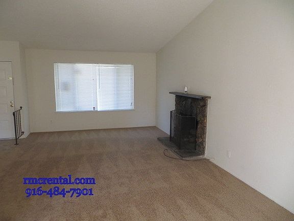 3rd image of 7434 Versailles Way