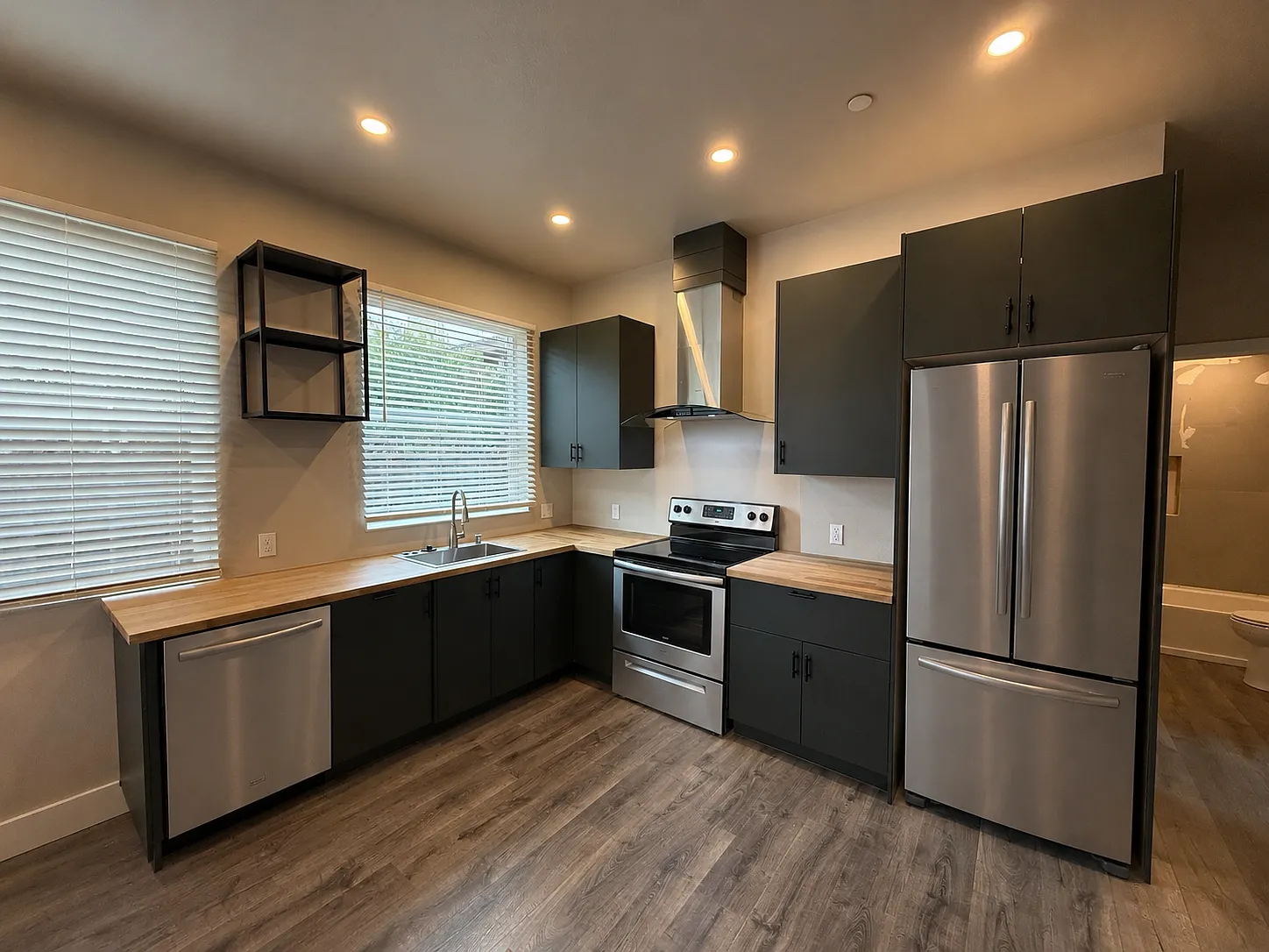 1 bed, 600 sqft, $2,200 — Photo 3