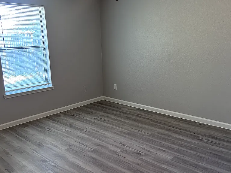 1908 San Rafael St #1908 — Photo 12