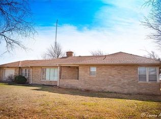 5010 S Main St, Blackwell, OK 74631