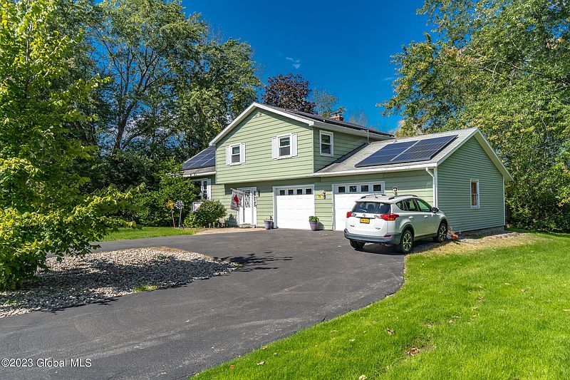 4th image of 75 Hubbs Road