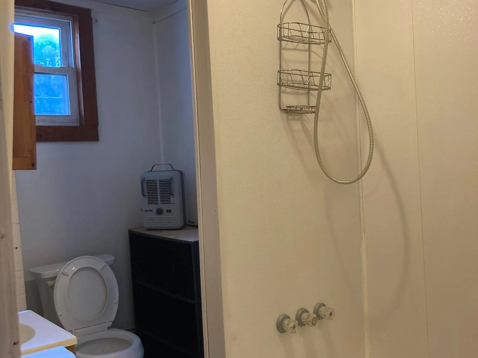 48 Wade St — Photo 1
