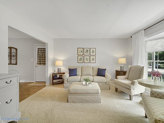 4th image of 1607 Peachtree Dr