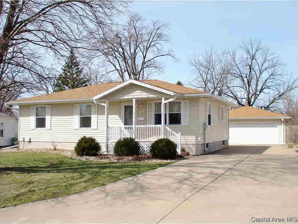 1st image of 742 Lawrence Ave