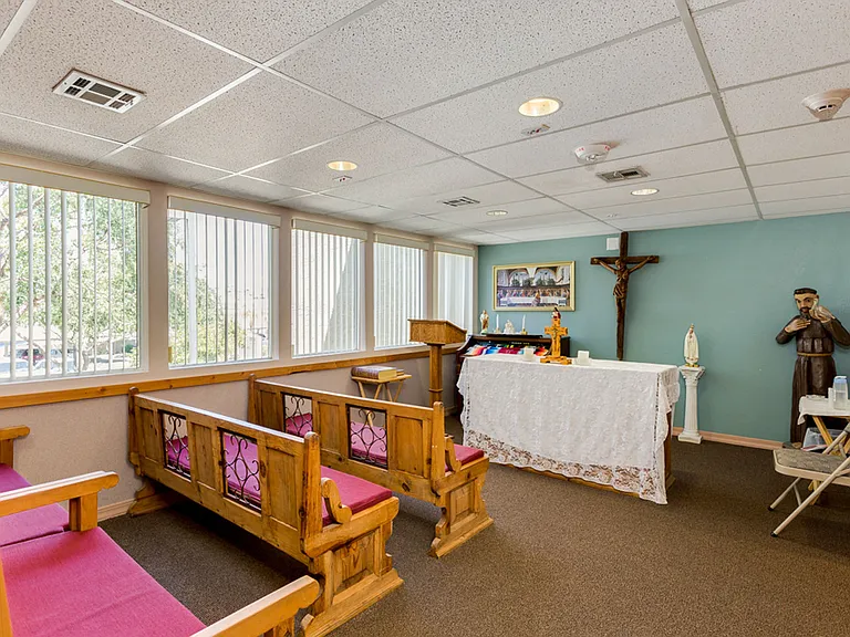 Discovery Point Retirement Community — Photo 17