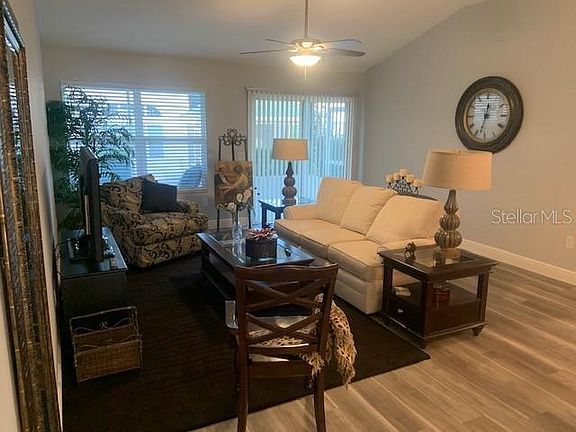 5th image of 17231 SE 94th Coults Cir
