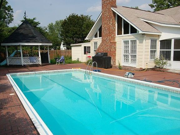Pool, Sunporch & Gazebo
