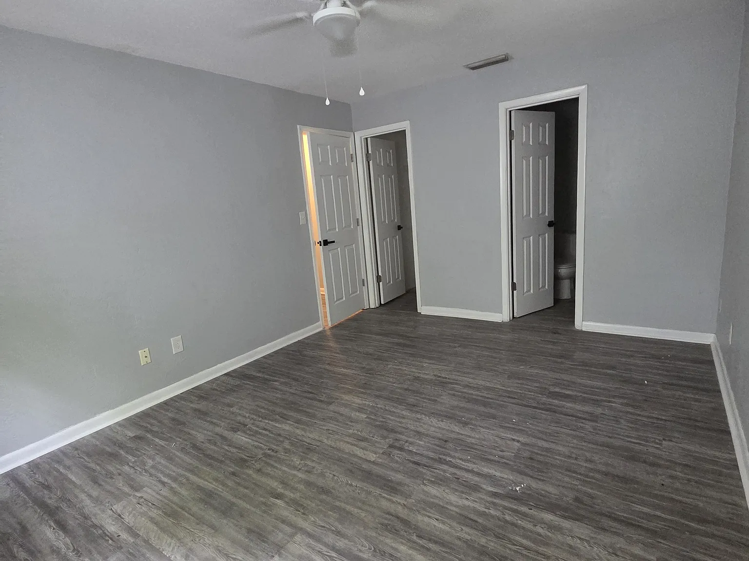 2 bed, 1060 sqft, $1,800 — Photo 3