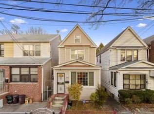 42-15 76th St, Elmhurst, NY 11373