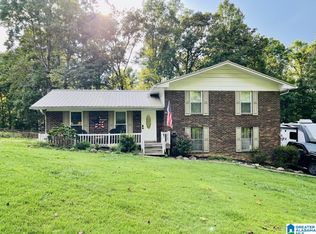 1322 Meadow Ln, Mulga, AL 35118
