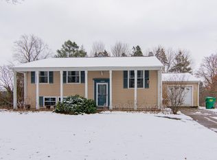 1806 Kilarney Ln, Niles, MI 49120