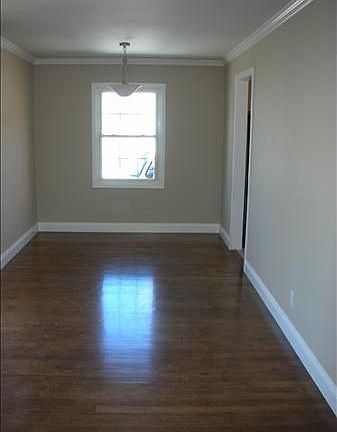 4th image of 3031 Rollingwood Dr