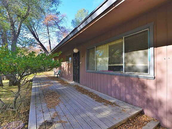3rd image of 19127 Hillsdale Dr