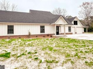 806 Mixon Dr, Vidalia, GA 30474
