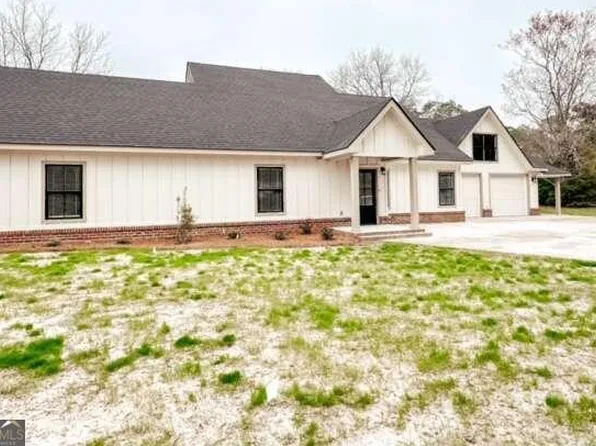 806 Mixon Dr, Vidalia, GA 30474