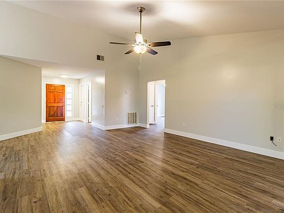 5th image of 3673 Cherryhill Dr