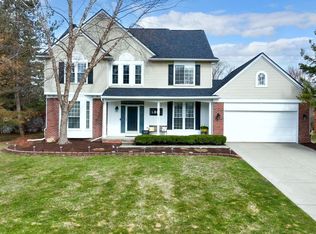 3191 Hidden Timber Dr, Orion, MI 48359