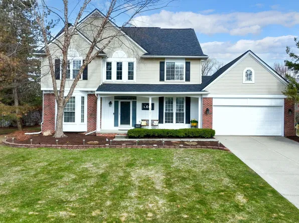 3191 Hidden Timber Dr, Orion, MI 48359