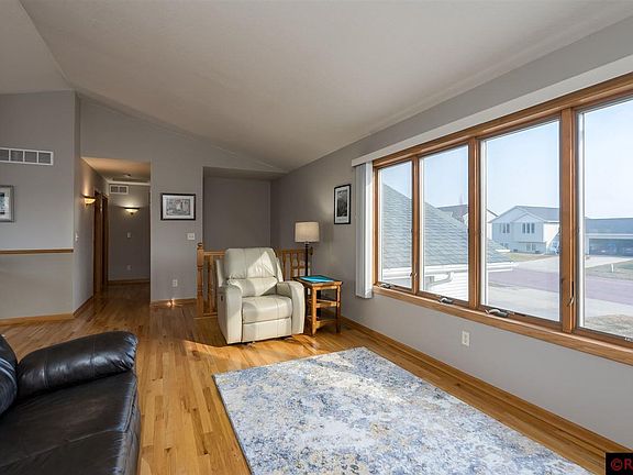 4th image of 108 Copperfield Dr