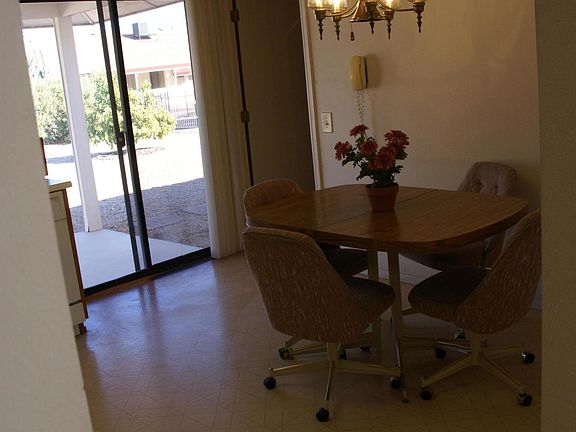 4th image of 17911 N 136th Way
