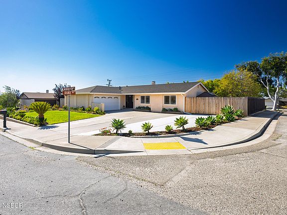 3rd image of 393 Mountain View Dr