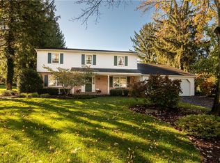 850 Laurel Dr, Bethlehem, PA 18017