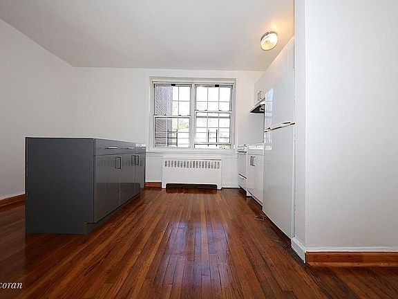 4th image of 13616 222nd St APT 5B