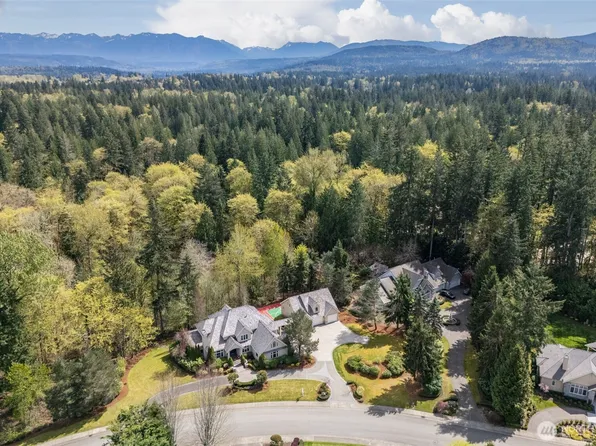 818 Windsor Drive SE, Sammamish, WA 98074