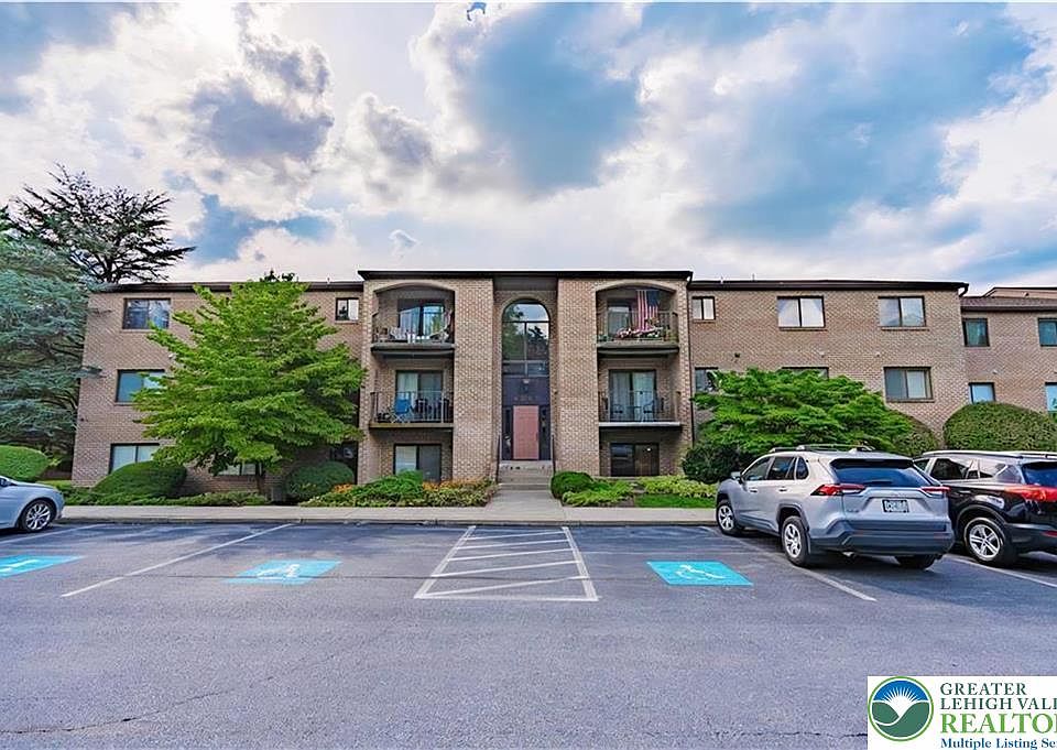 1st image of 897 Cold Spring Rd APT 8