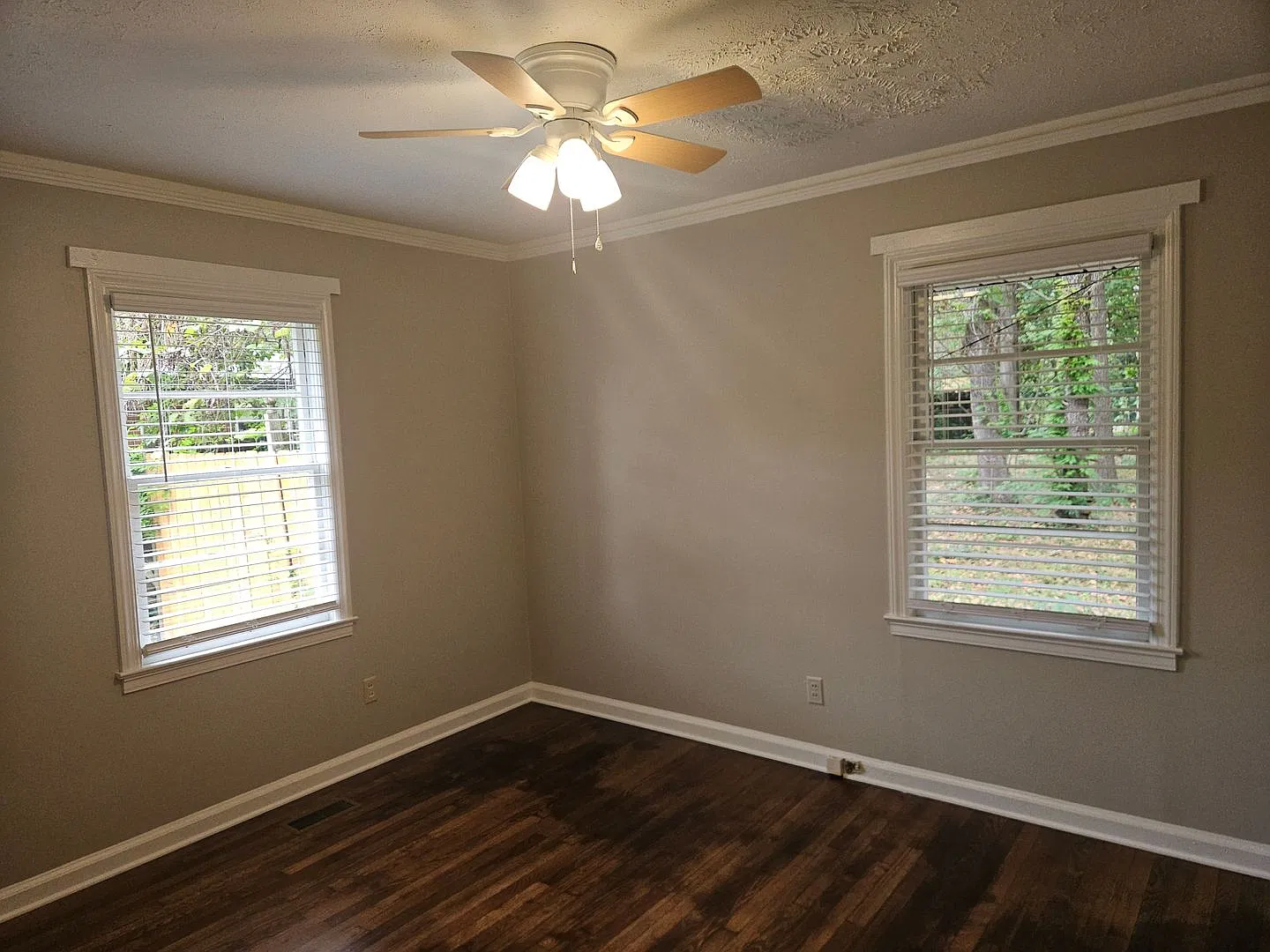 Smyrna Heights Bungalow - Renovated — Photo 4