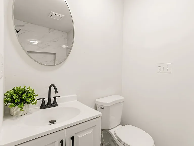 707 Blair St — Photo 17