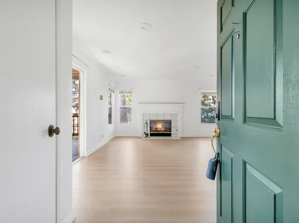 3361 Holly Grove St, Thousand Oaks, CA 91362
