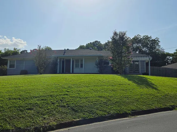 4 Northwood Dr NE, Rome, GA 30161
