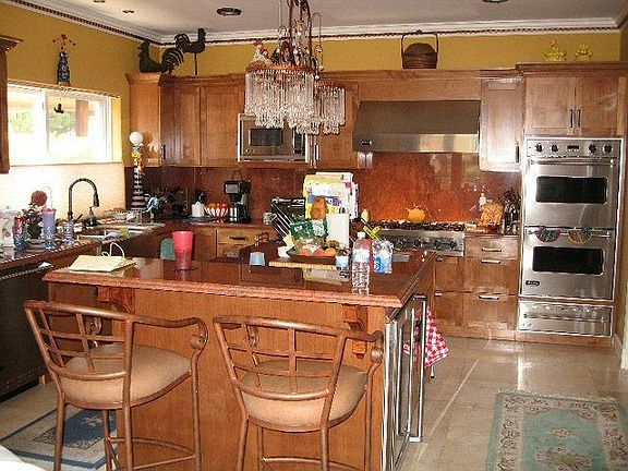 Fabulous kitchen with all Viking appliances