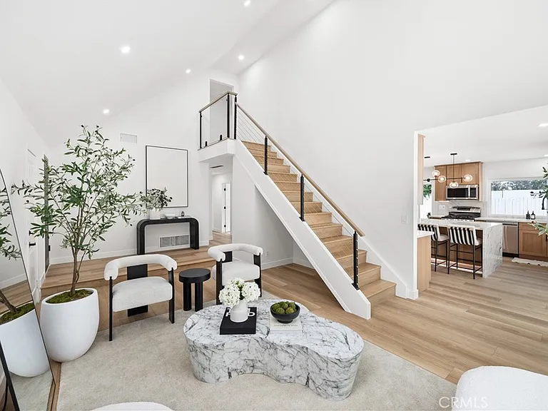 24091 Marathon St — Photo 5