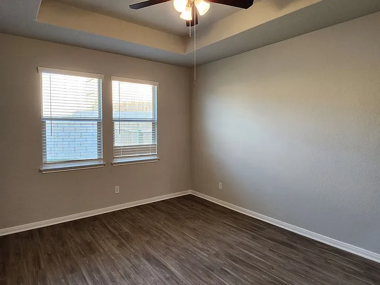 332 Caleb Ct — Photo 10