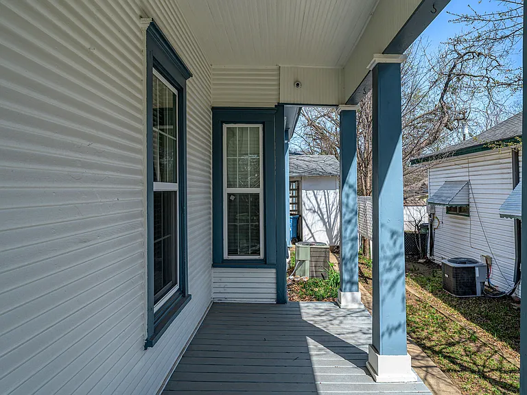 1231 W Main St — Photo 14