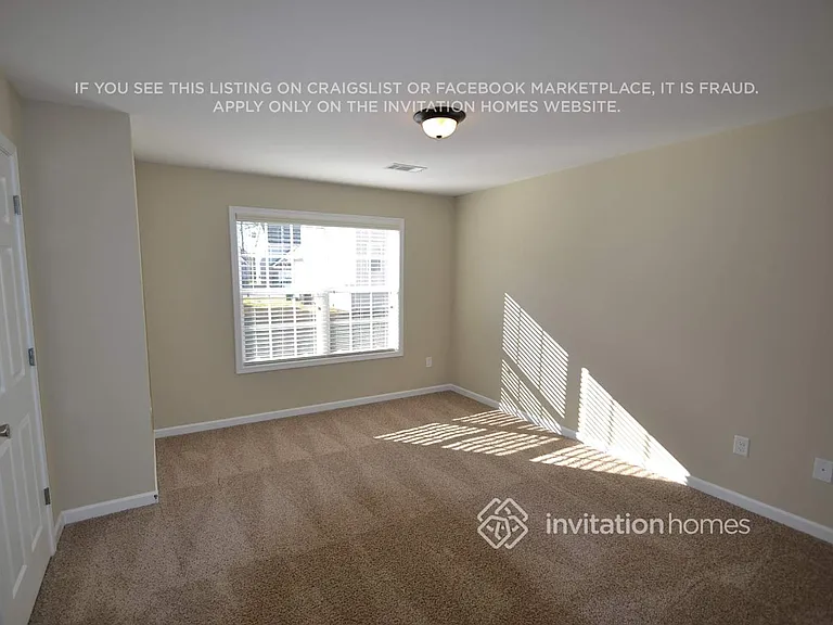 2472 Folsom St — Photo 7