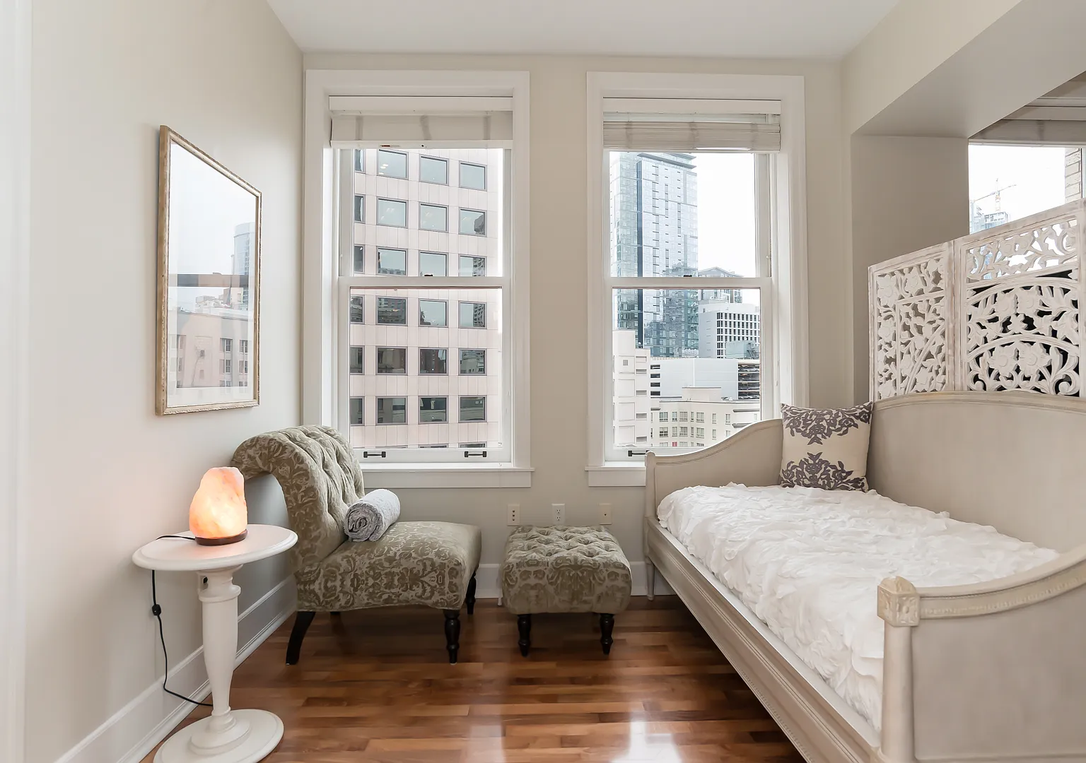 1 bed, 883 sqft, $3,200 — Photo 1
