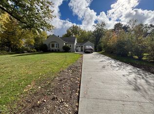 3327 Alpine Dr, Erie, PA 16506